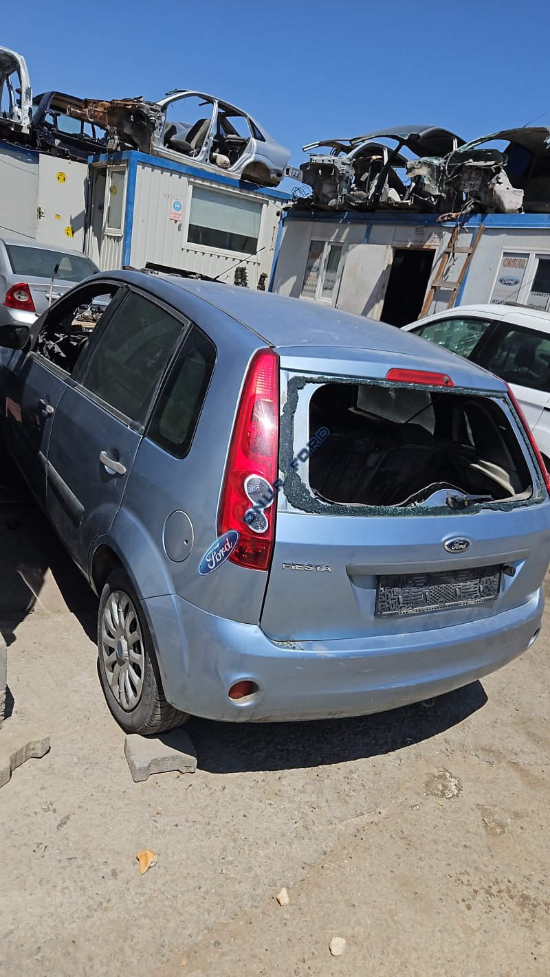fiesta bagaj kapağı